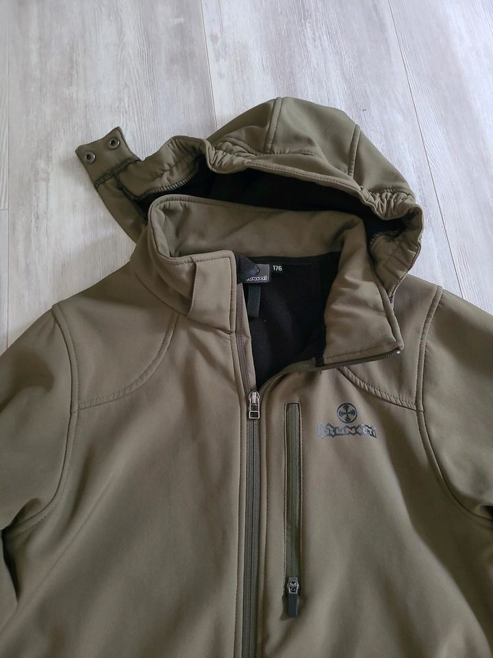 Softshelljacke Gr. 176 in Berlin