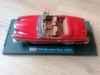 Modelauto 1958 Mercedes Benz 220SE Baden-Württemberg - Gerlingen Vorschau