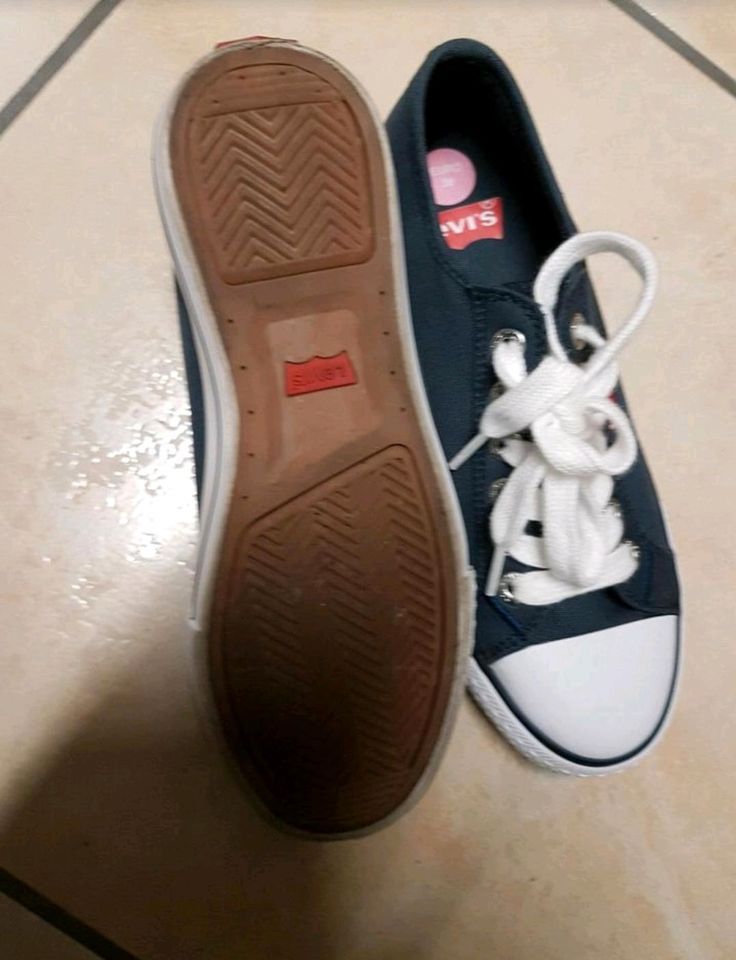 Levis Chucks gr. 38 wie neu in Nürnberg (Mittelfr)