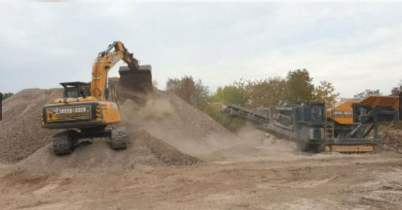 Brecher Brecheranlage Bauschutt schredder Abriss Abbruch in Sangerhausen