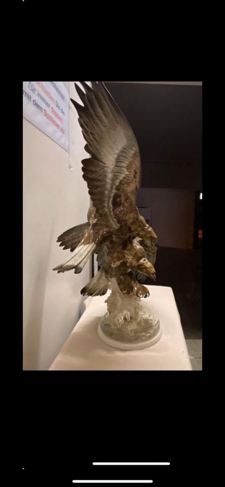 Porzellan Skulptur hutschenreuther Adler signiert Karl tutter in Essen