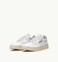 Autry Medalist Sneaker Low aus Leder in weiss/grün Größe 41 Nordrhein-Westfalen - Castrop-Rauxel Vorschau