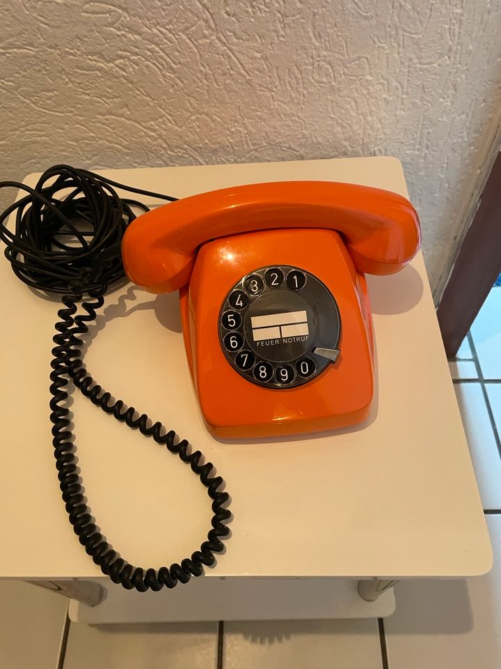 Telefon Post FeTAp mit Wählscheibe Retro orange in Speyer