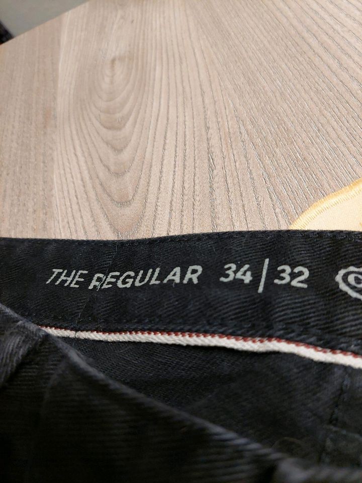 Herren Jeans  Gr 34/32 in Mülheim (Ruhr)