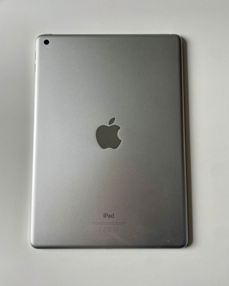 iPad 6. Generation (2018)+Apple Pencil (1. Generation)+Tastatur in Menden