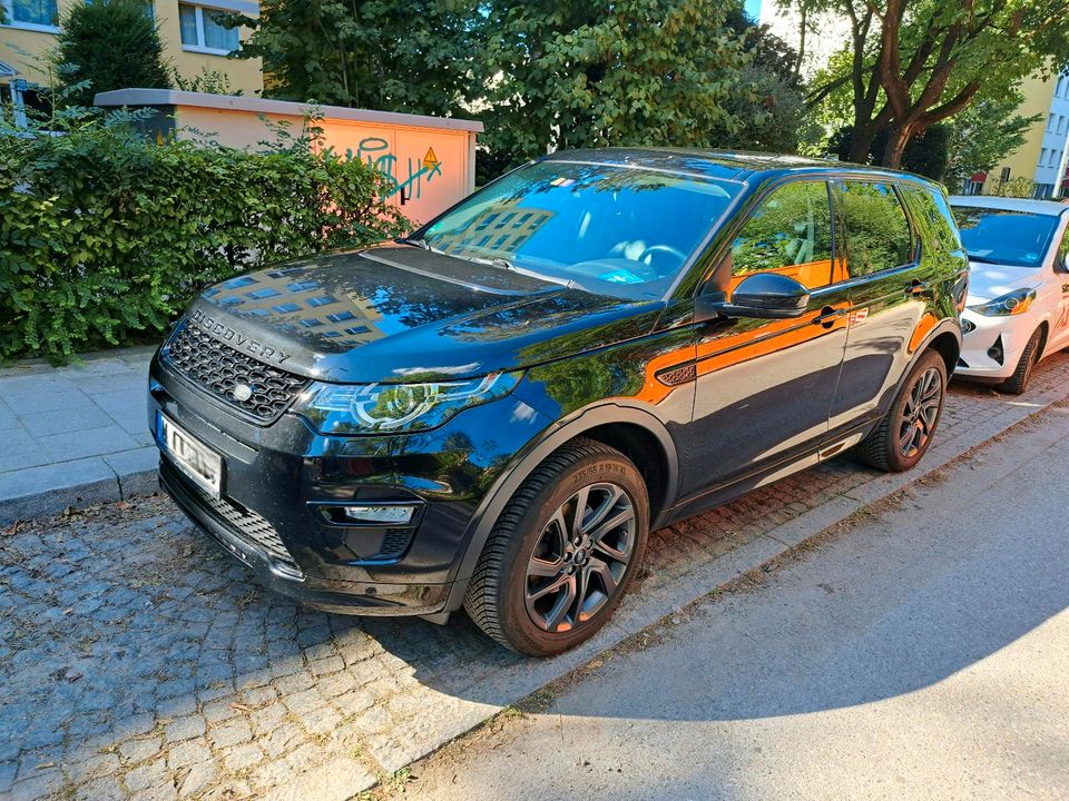 Land Rover Discovery Sport TD4 HSE Black Pack 2.0L D 4WD in München