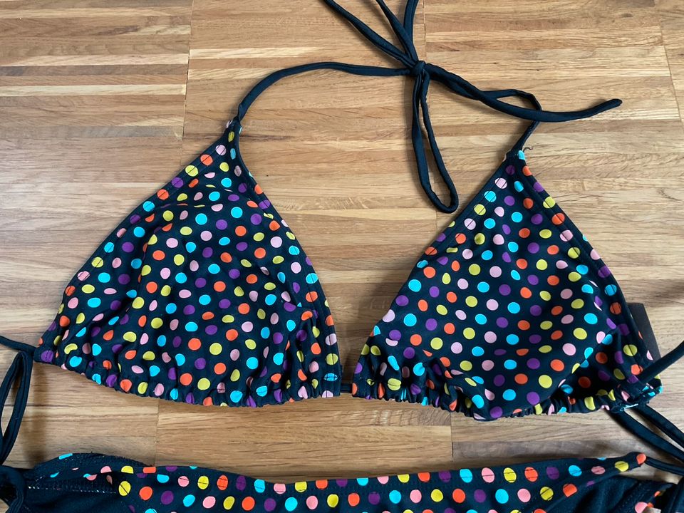 Pieces Bikini Gr. 36 bunt Punkte Neckholder Bänder Schnüre in Heidenheim an der Brenz