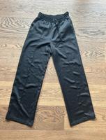 Leicht fließende Hose von Zara Satin schwarz XS Wandsbek - Hamburg Bergstedt Vorschau