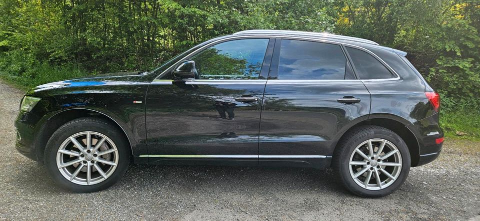 AUDi Q5 TDI 3.0 Stronic quattro S-Line in Burbach