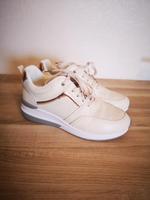 Damenschuhe Sneaker Turnschuhe Gr 41 neuwertig Niedersachsen - Friesoythe Vorschau
