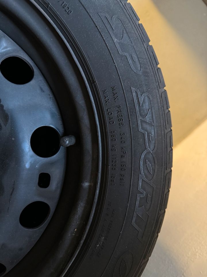 Winterreifen Dunlop auf Stahlfelgen 185/60 R15 in Lichtenau