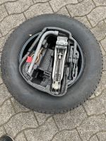 VW Golf 4 IV Bordwerkzeug Wagenheber Ersatzrad Nordrhein-Westfalen - Spenge Vorschau