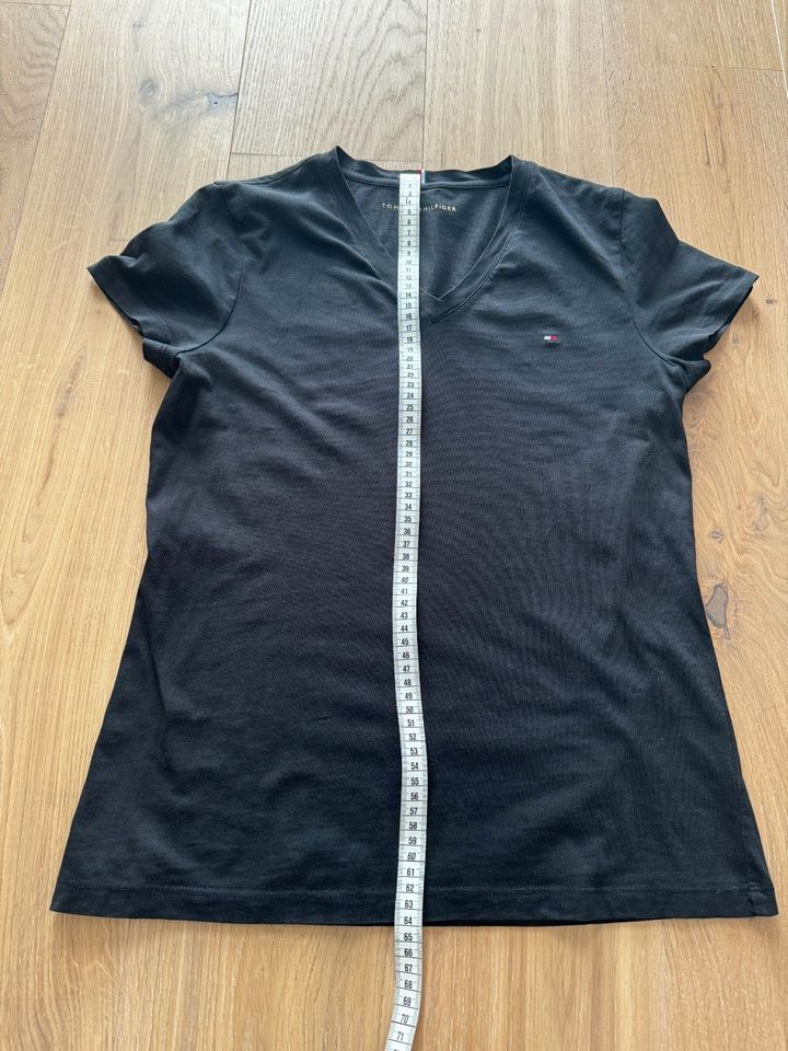 Tommy Hilfiger T Shirt - Größe M / Schwarz 100% Baumwolle in Hille