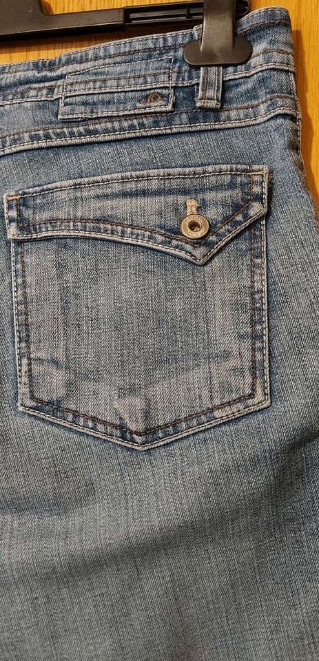 Jeans 7/8 s.Oliver blau Gr. 38 in Lübeck