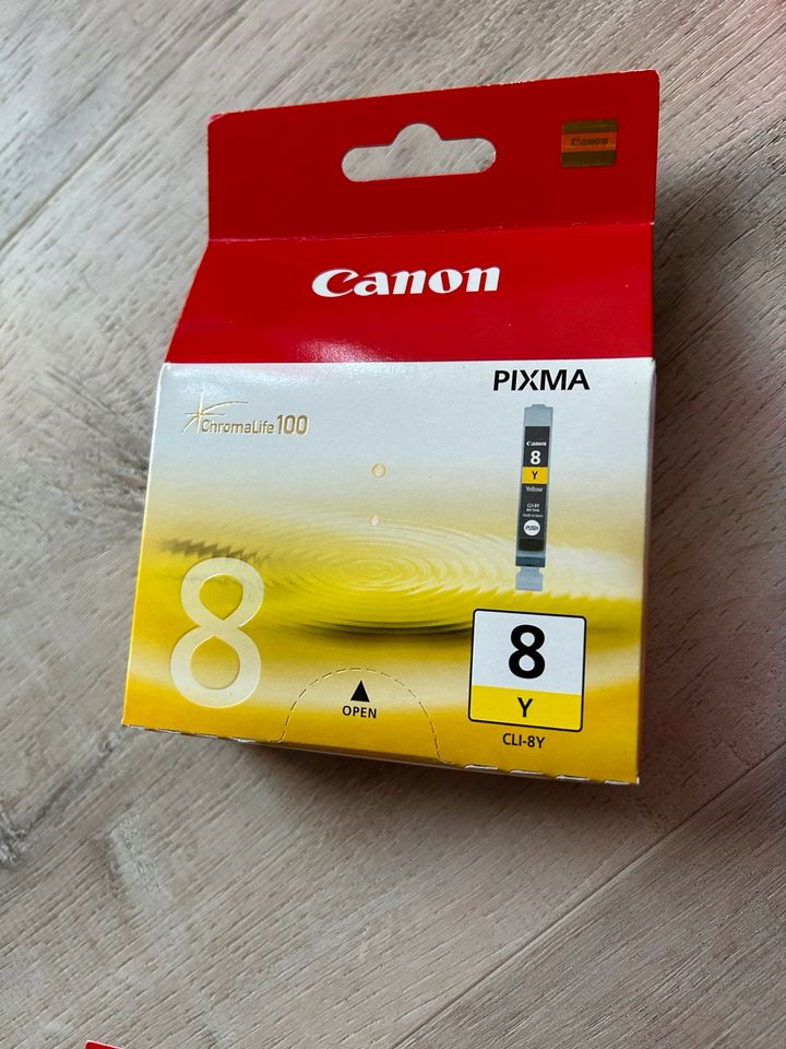 Canon Pixma. 8 Tintenpatronen in Bremen