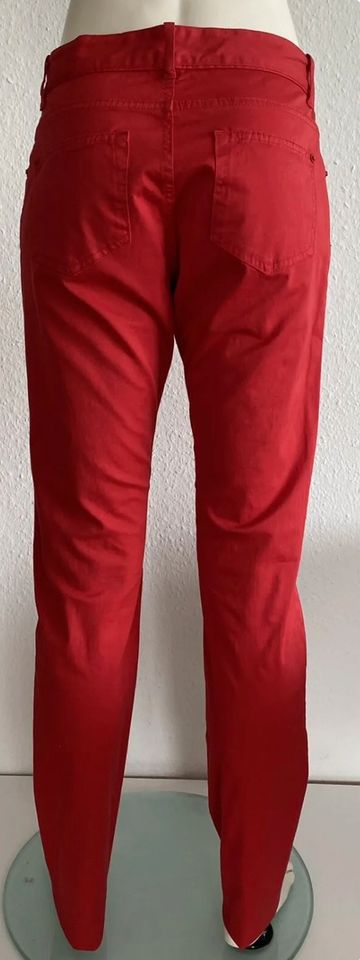 BALENCIAGA Herren Jeans W30 rot Logo in Krefeld