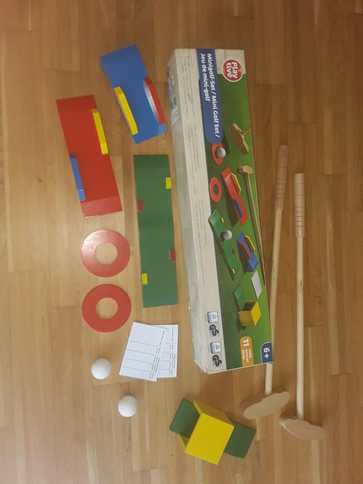 Minigolf-Set NEU mini Golf Holz 11-teilig Playtive mit OVP Spiel in Korntal-Münchingen