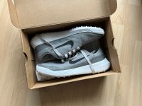 Nike Victory G lite Sportschuh Sneaker Gr 42,5 Sachsen - Riesa Vorschau