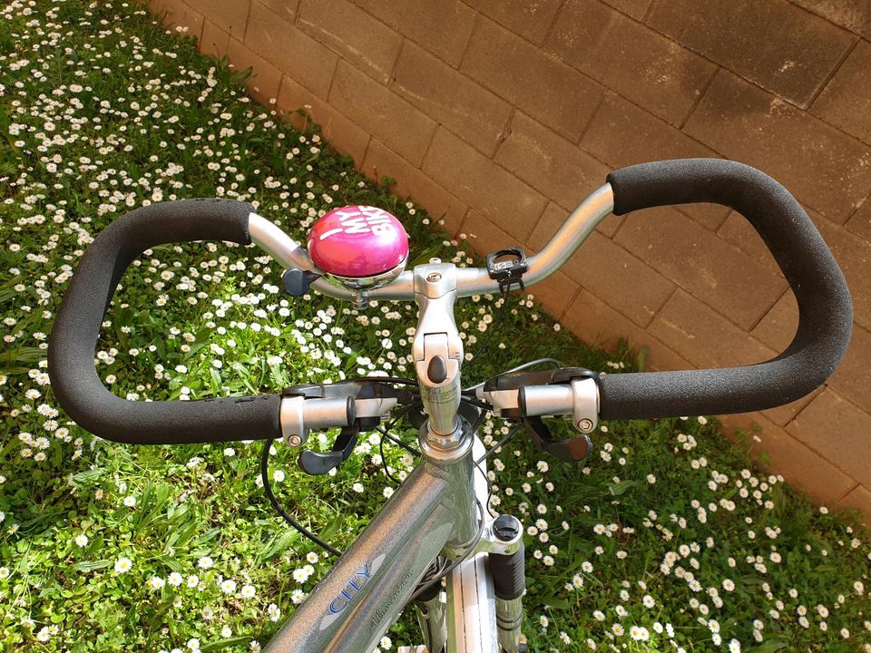 Fahrrad Frauen in Bingen