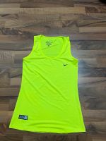 Ein Neon Limetten grün Nike Tanktop Köln - Chorweiler Vorschau