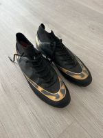 Fußball Schuhe keine Marke Gr 44 NEU Nordrhein-Westfalen - Iserlohn Vorschau