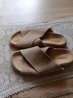 Zara Home Schlappen/ Sandalen. Wild-Leder beige Sand Niedersachsen - Lastrup Vorschau