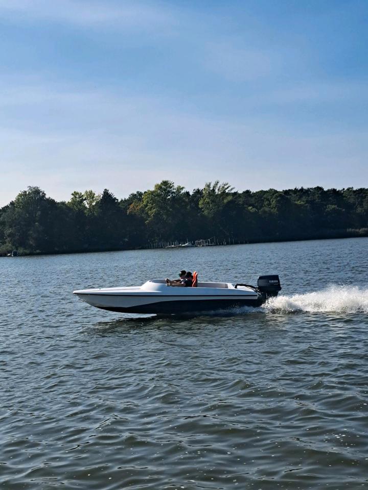 Sportboot, Motorboot, Speedboot, WhatsApp Gruppe, Spaß/Freizeit in Brandenburg an der Havel