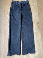 Jeanshose High Waist Straight von Pull&Bear in Größe 38 für 15€ Baden-Württemberg - Esslingen Vorschau