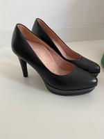Tamaris Heart Sole Pumps high heels schwarz 36 Düsseldorf - Mörsenbroich Vorschau