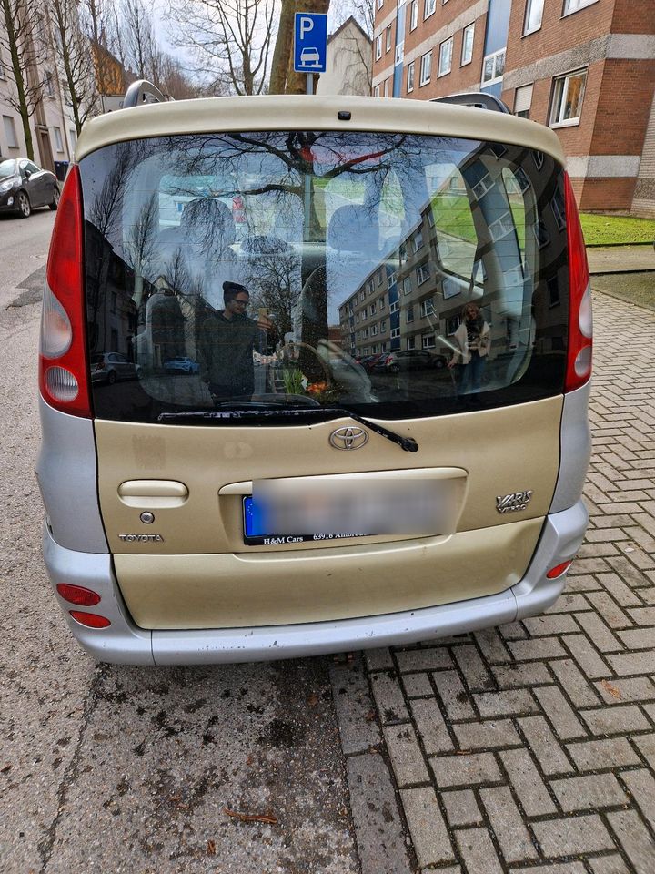 Toyota Yaris Verso, Klima, Ahk, 144T km, 1.3l in Düsseldorf