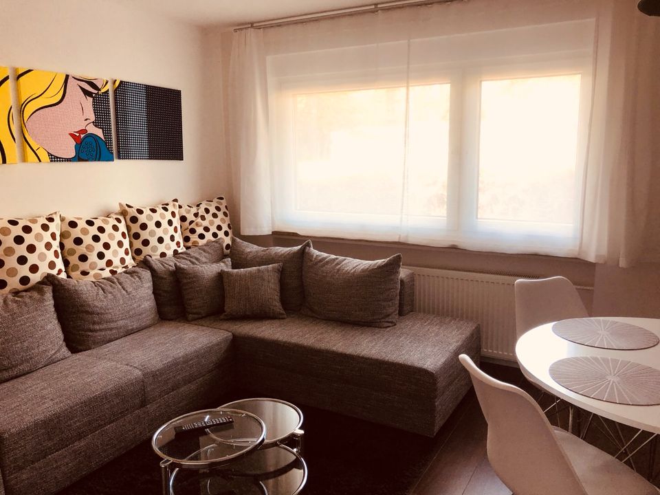 Voll möblierte elegante 2 Zimmer Wohnung in Düsseldorf