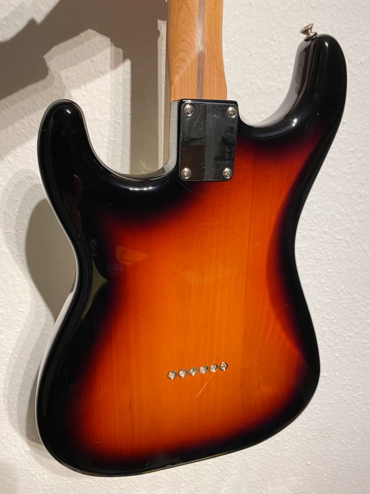 Fender Stratocaster sunburst, Made in Mexico, wie neu in Weissach