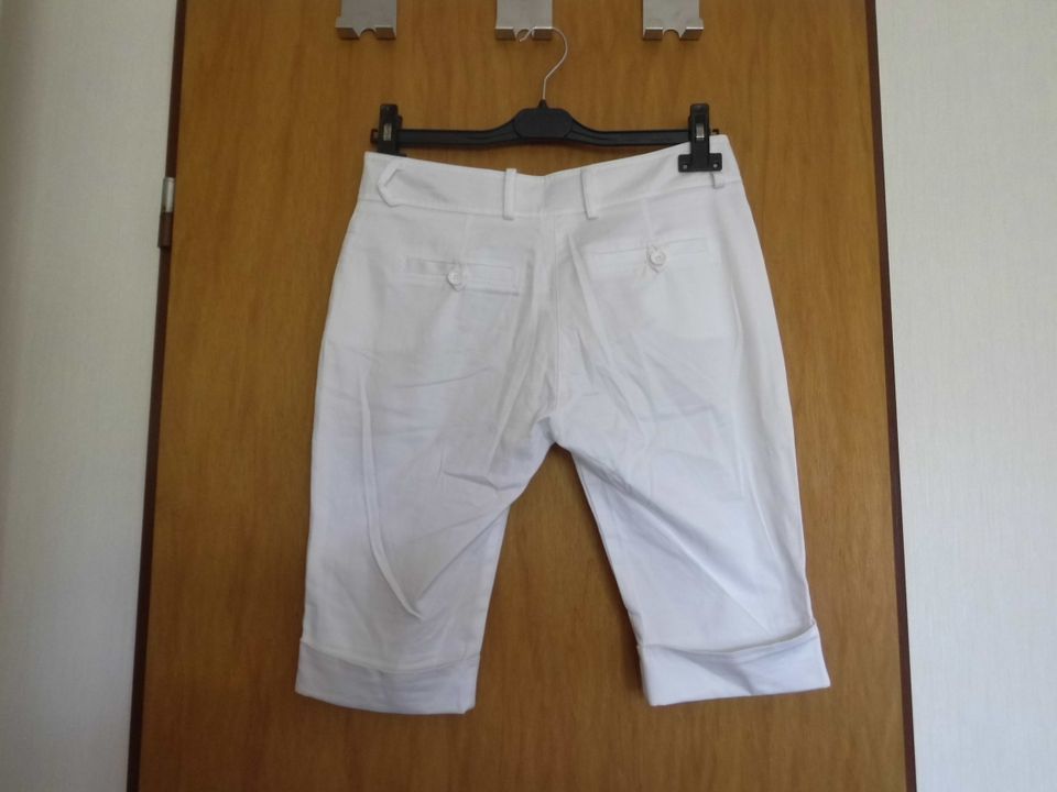 Schöne weisse Shorts von Orsay in Gr. 34 in Schwülper