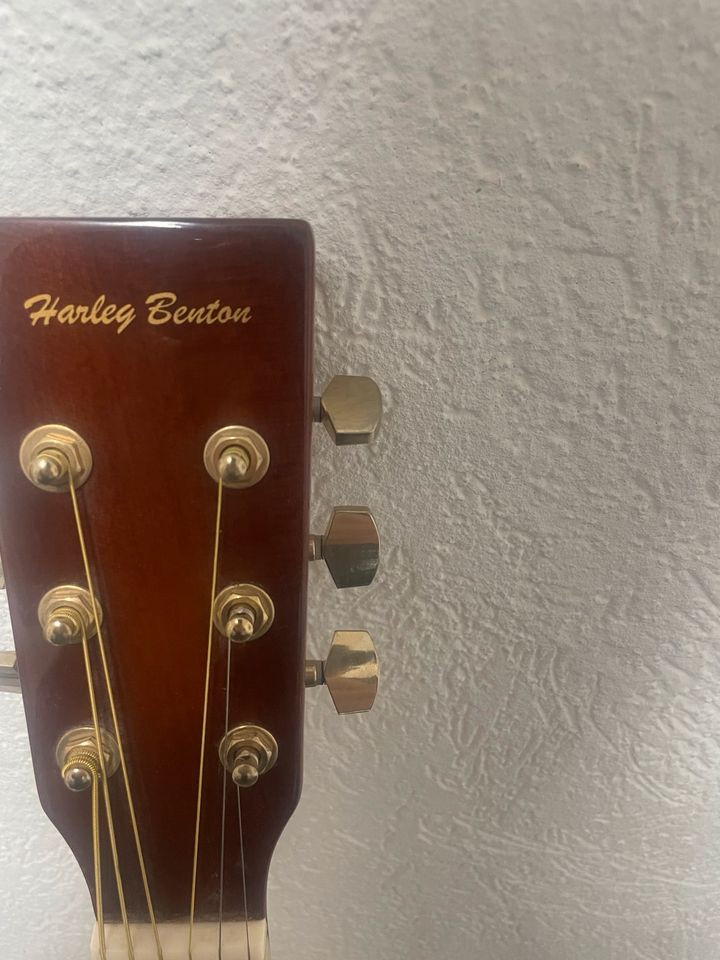 Harley Benton Gitarre in Herford