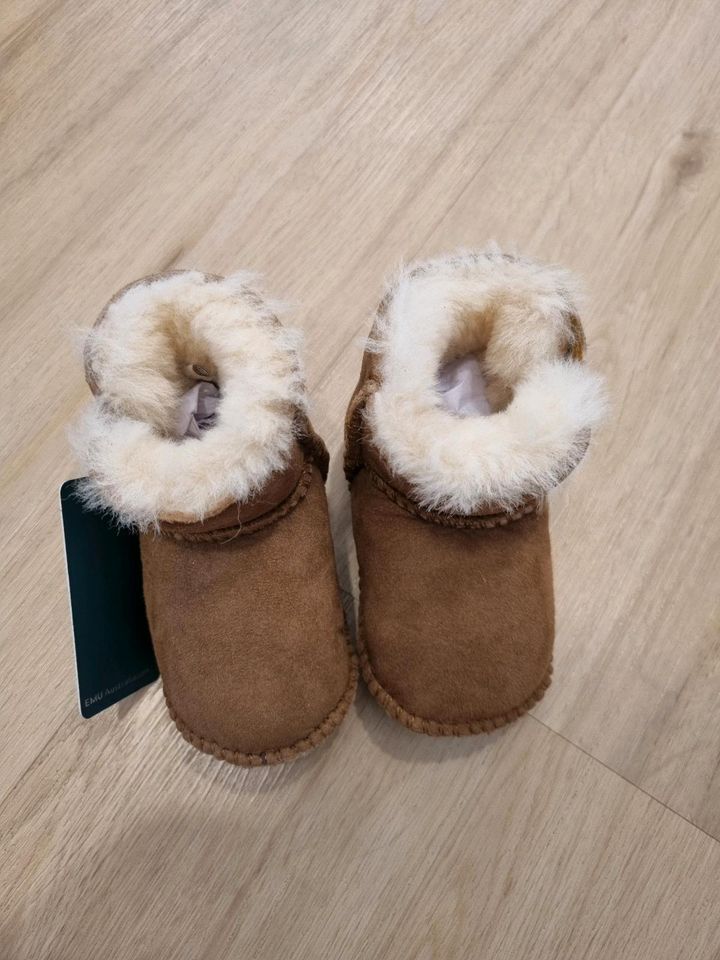NEU Emu Boots Baby Schuh 6-12 M. Lammfell Winter braun chestnut in Wettin-Löbejün