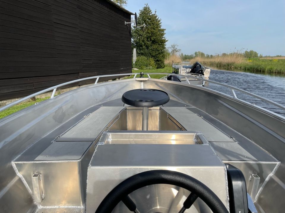 QWEST R500 Boot Motorboot Angelboot Aluboot in Gottmadingen