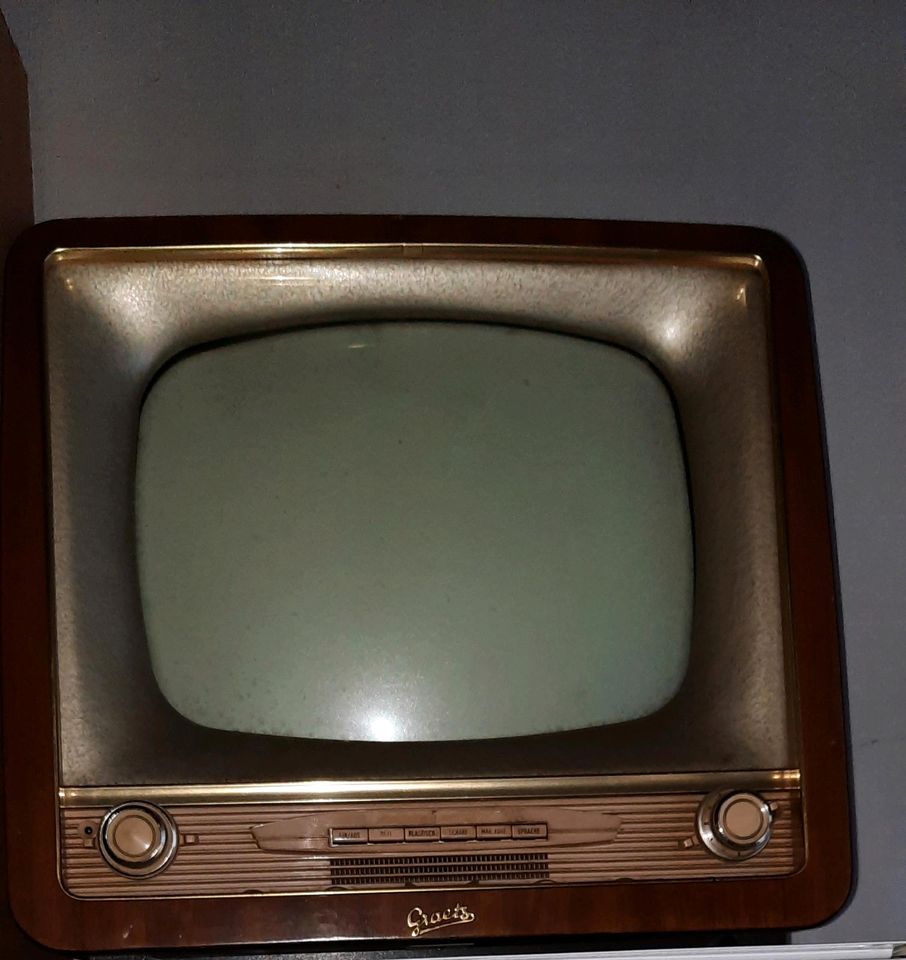 Alter Fernseher in Alsfeld