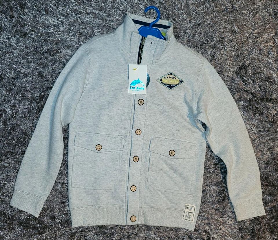 Neu* Sweatjacke von  Eat Ants Gr. 128 in Senftenberg