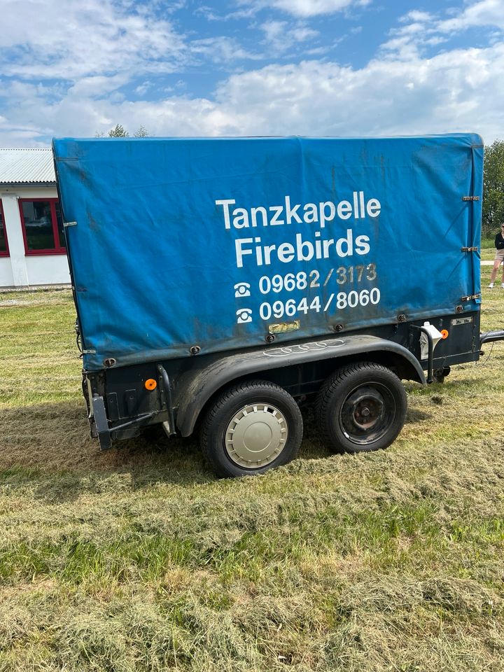 2t Anhänger mit Abdeckung gebremst in Erbendorf