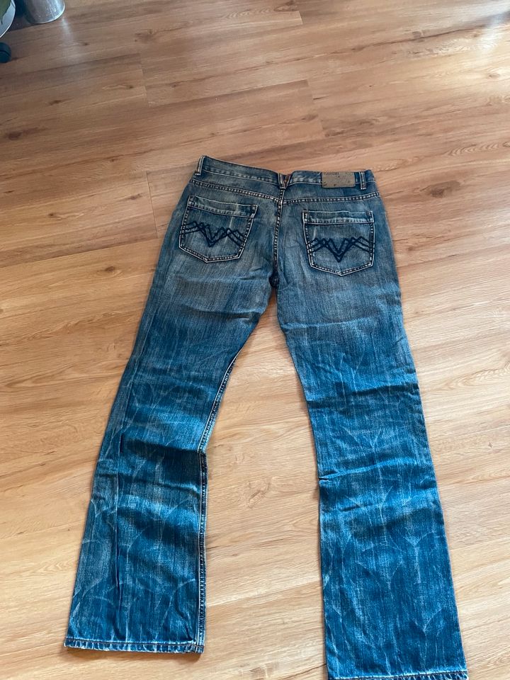 Fishbone Herren - Jeans Gr. 36/34 in Essenbach