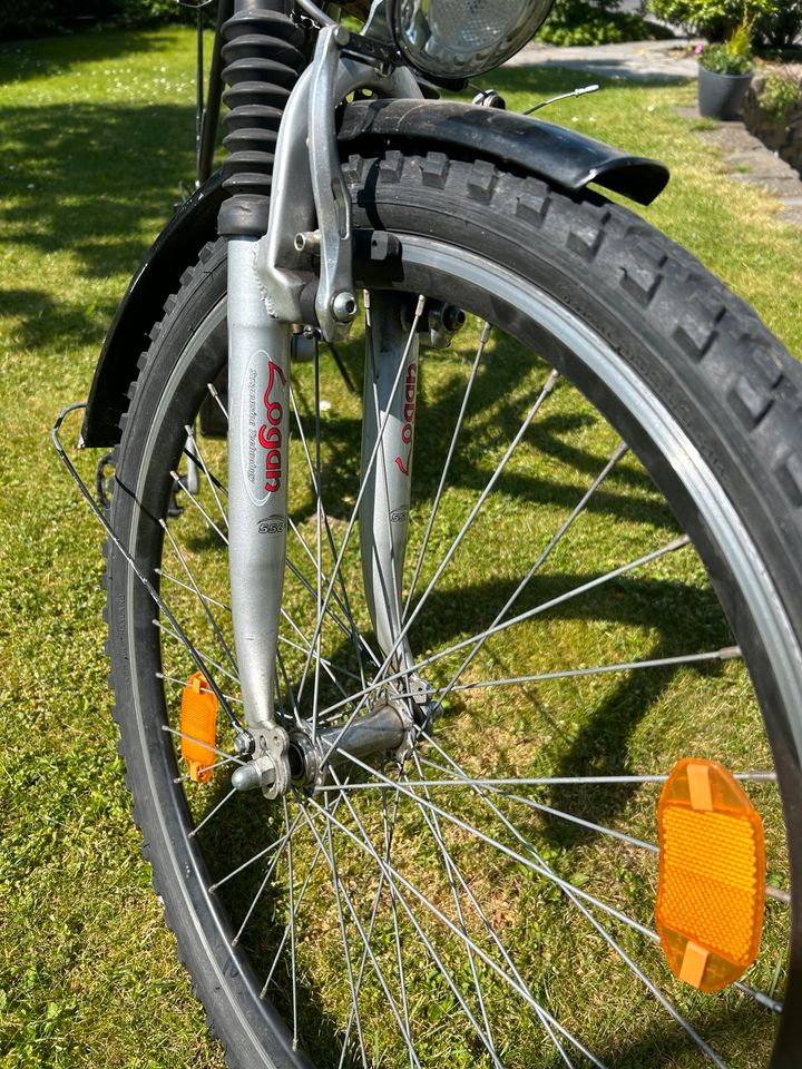 Trekking Fahrrad mit Shimano Schaltung in Grafschaft