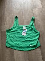 Nike Oberteil bauchfrei Sommer neu grün top Sachsen - Limbach-Oberfrohna Vorschau