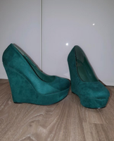 Neu Damen Keilabsatz high heels PLATEAU grün 36 Frankfurt am Main - Eckenheim Vorschau