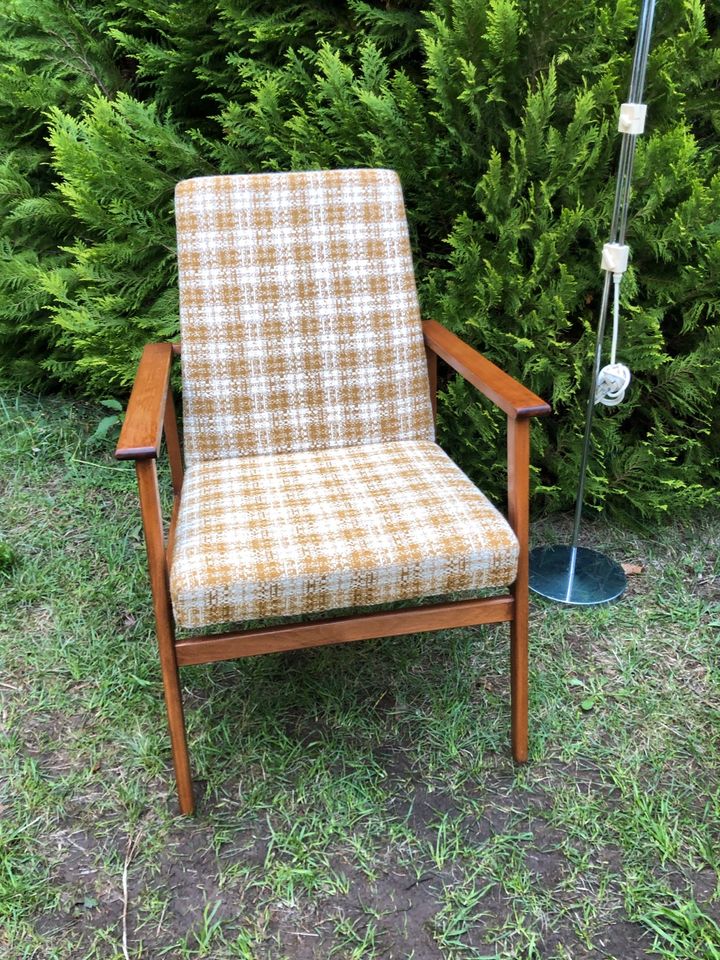 Mid-Century Sessel Armchair Armlehnenstuhl gelb Teak Vintage 60er in Trier