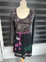 Schwarz damen Kleid mit Schmetterlinge von Desigual XL Nordrhein-Westfalen - Bocholt Vorschau