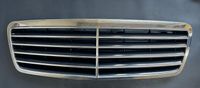 Frontgrill Mercedes W208 CLK Coupe Cabrio Kühlergrill 2088800085 Nordrhein-Westfalen - Bad Lippspringe Vorschau