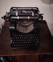 Mechanische Olympia-Schreibmaschine Modell 8 aus den 1940er-Jahre Bayern - Unterhaching Vorschau