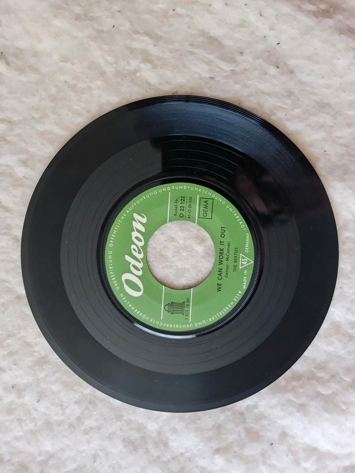 Beatles Vinyl Single Schallplatte pro Stück 200 € Rar!ität in Berlin