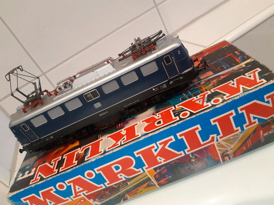 Märklin 3039 Konvolut mit 4 Wagen TOP in Remscheid