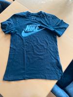 Nike Tshirt Größe s schwarz Hessen - Ebersburg Vorschau